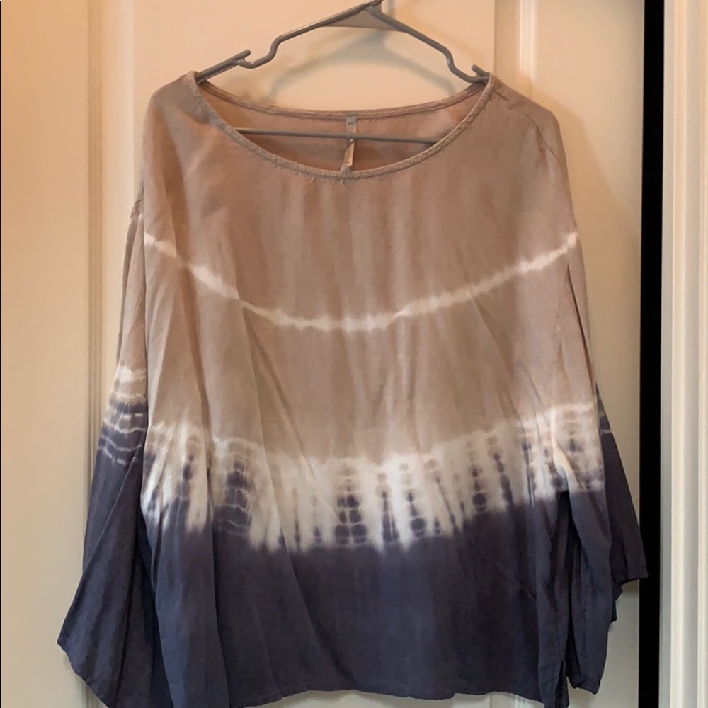 Women’s tie dye top